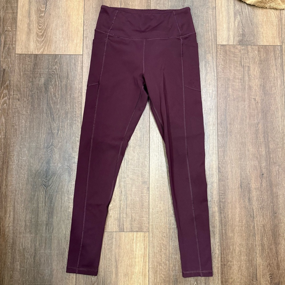 Victoria’s Secret people athletic leggings with pockets